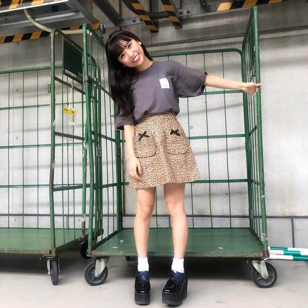 山尾梨奈さんのインスタグラム写真 - (山尾梨奈Instagram)「🦙 #arupaka なのにヒョウ柄でした #code #147cm #低身長コーデ #携帯式コーデ」5月6日 13時51分 - yamarina_1210