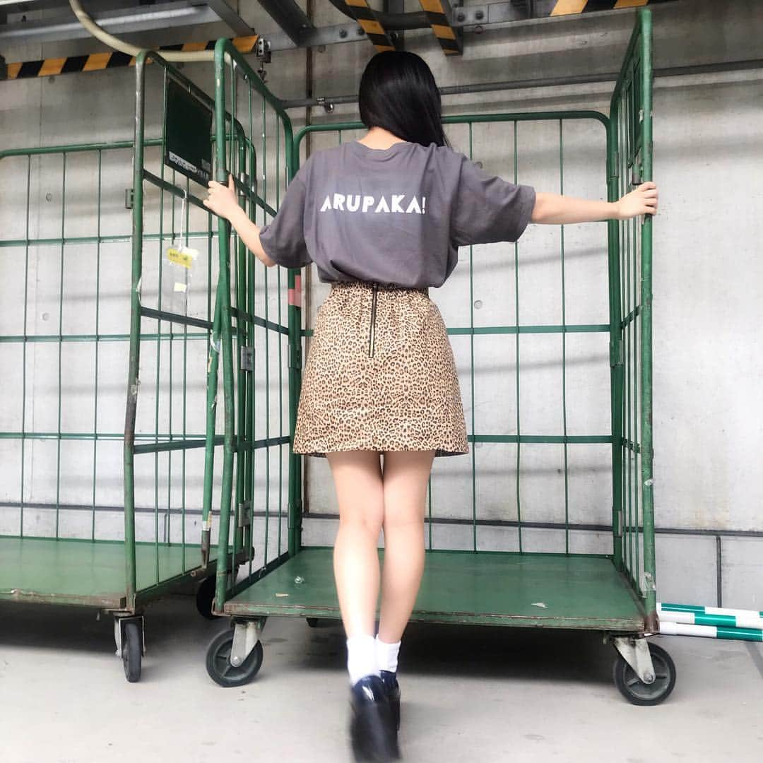 山尾梨奈さんのインスタグラム写真 - (山尾梨奈Instagram)「🦙 #arupaka なのにヒョウ柄でした #code #147cm #低身長コーデ #携帯式コーデ」5月6日 13時51分 - yamarina_1210