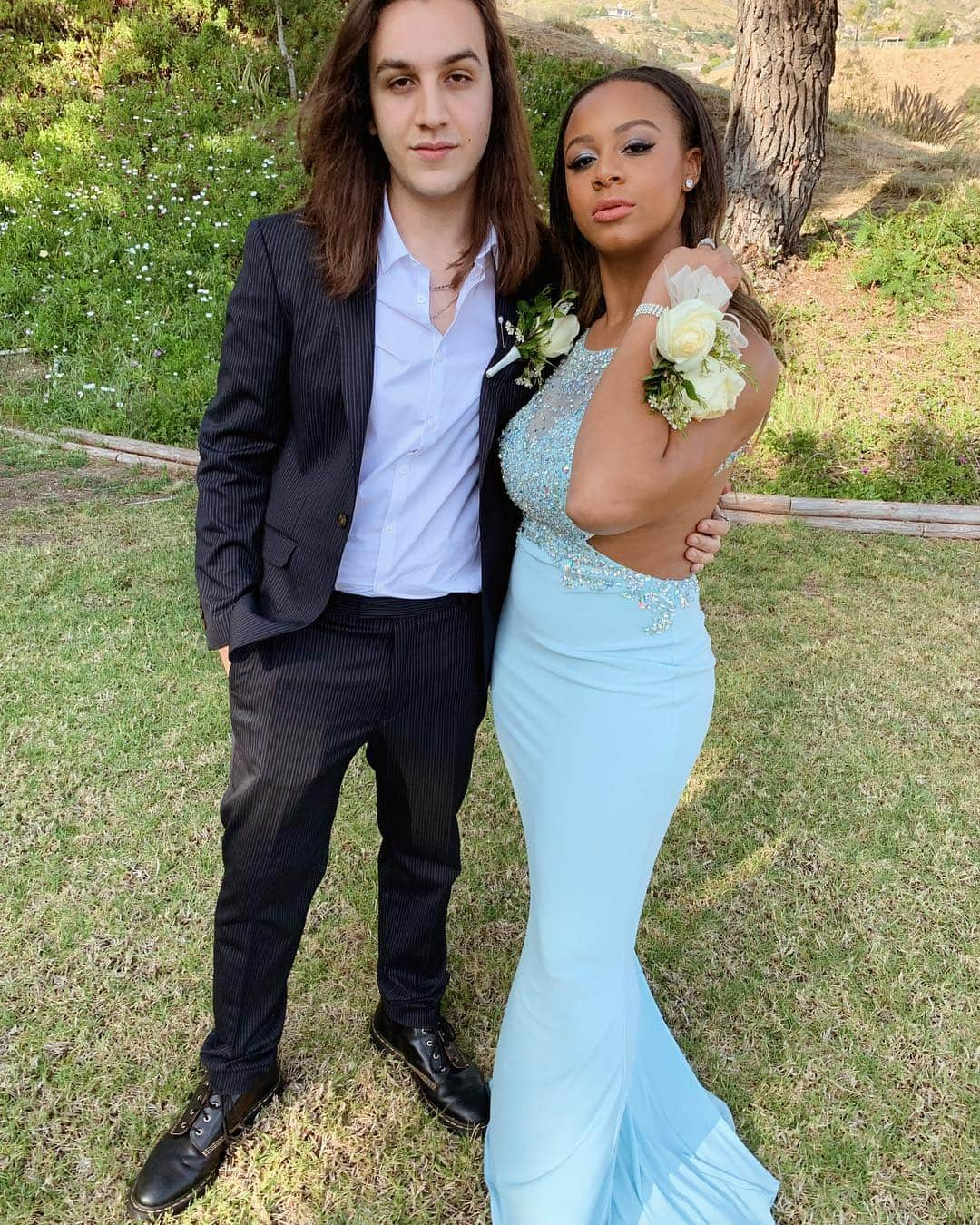 Nia Sioux Frazierさんのインスタグラム写真 - (Nia Sioux FrazierInstagram)「Prom Squad ➡️」5月6日 5時30分 - niasioux