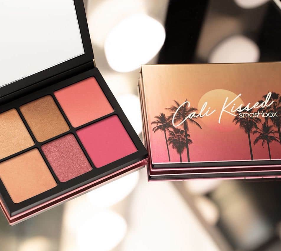 Smashboxのインスタグラム：「Getting into that summertime state of mind... Introducing our Cali Kissed Highlight + Blush Palette. ☀️ Highlight and glow with 4 shimmers & 2 matte blush powders.」