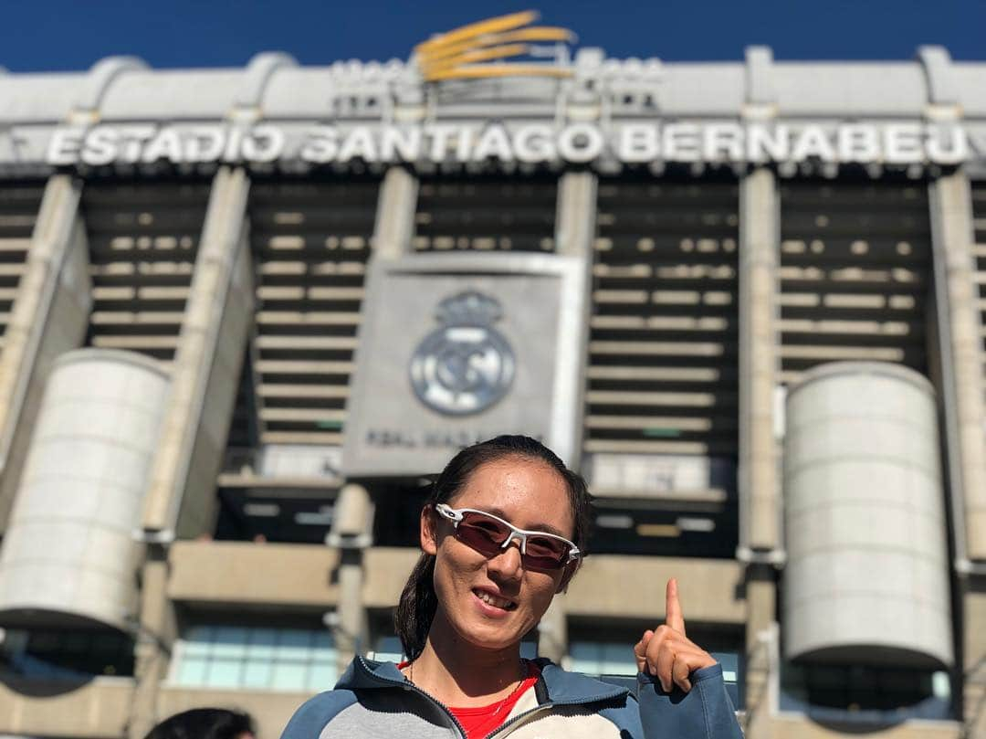 ジェン・サイサイさんのインスタグラム写真 - (ジェン・サイサイInstagram)「#wheninmadrid #realmadrid #newexperience ✅」5月6日 6時10分 - zheng_saisai