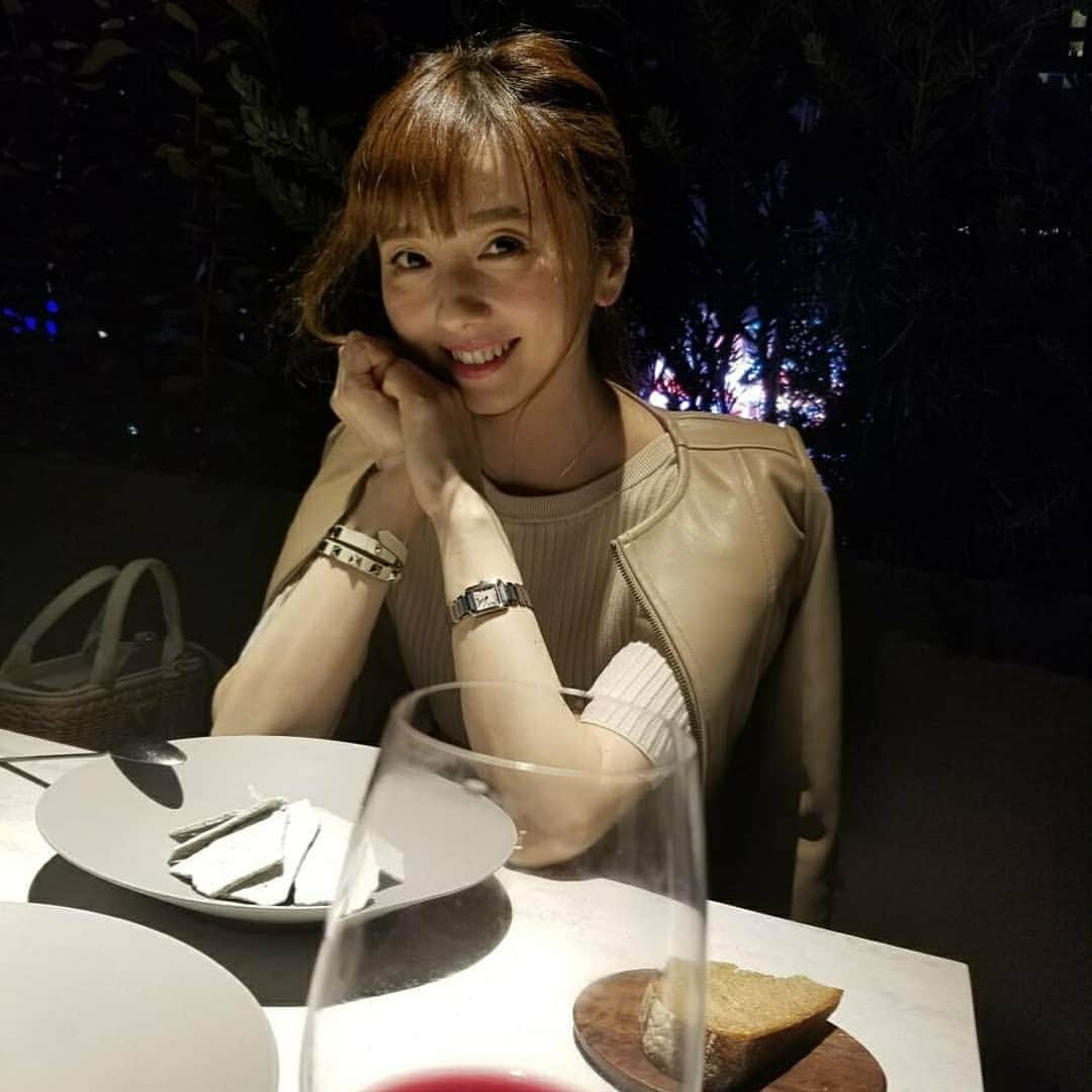 早川愛さんのインスタグラム写真 - (早川愛Instagram)「テラスdinner...♡♡♡ ・  3月20日にオープンしたホテル ザ ロイヤルパーク キャンバス 銀座8の最上階14階にある Odeの生井祐介氏が監修する Opusへ...♡♡♡ ・  最初から最後までたのしいお料理で、 特に鰆と和風ポークが美味しかったです♡♡♡ 気持ちのよい空気だったのでテラスでいただきました♡♡♡ ・  山椒のカクテルとか 珍しいカクテルがたくさんあってたくさんいただきました♡♡♡ ・ ・ ・  #めぐミシュラン  #めぐろぐ  #201905グルメ  #オーパス #Opus #生井祐介 監修 #ロイヤルパークキャンバス銀座8 #銀座8 #銀座 #銀座グルメ #テラス席 ほぼ貸切でした #銀座穴場 #ゴールデンウイーク」5月6日 6時52分 - megumegu_1006