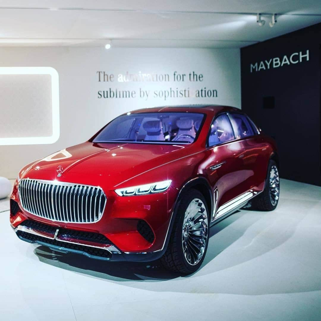 メルセデス・ベンツさんのインスタグラム写真 - (メルセデス・ベンツInstagram)「Vision Mercedes-Maybach Ultimate Luxury - “The admiration of the sublime by sophistication” - this is what MM is about! @gorden.wagener #ultimate #luxury #admiration #sublime #sophistication #rich #rose #gold #red #mercedes #maybach #limo #suv #design #hot #cool #mbhotandcool #statement #concept #car #vision」5月6日 6時55分 - mercedesbenz