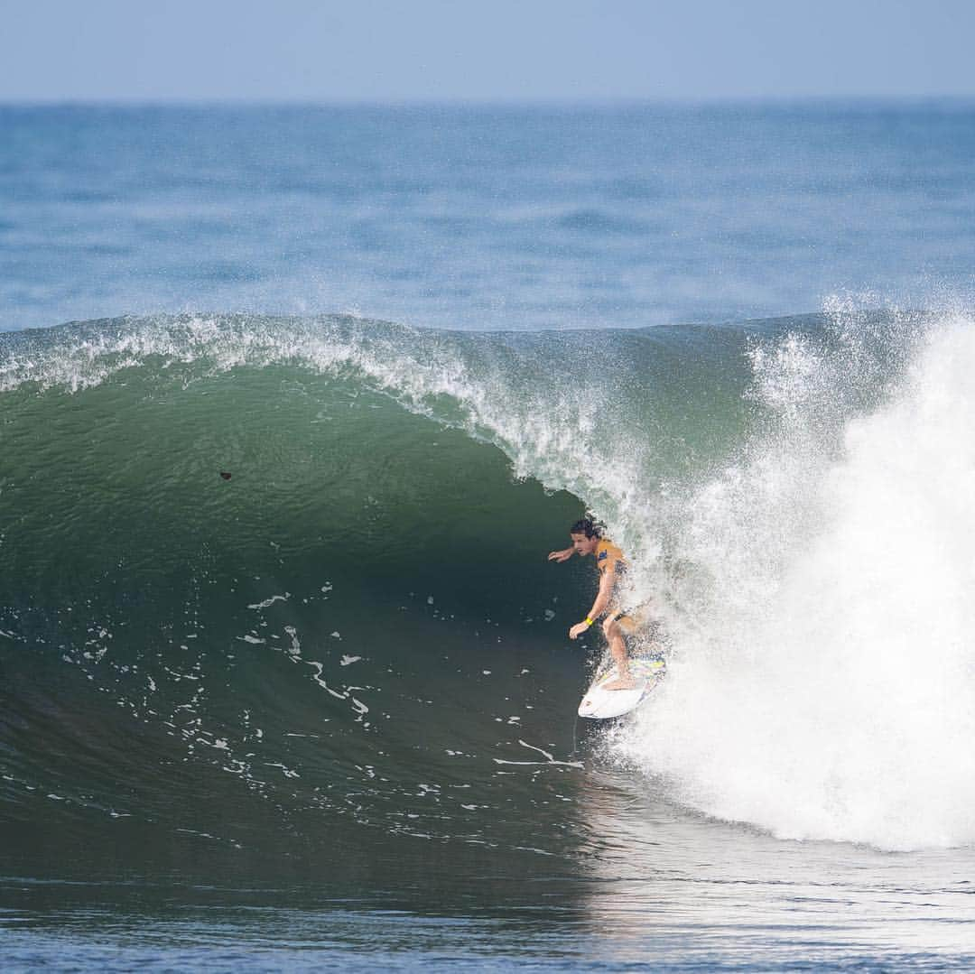 ジュリアン・ウィルソンさんのインスタグラム写真 - (ジュリアン・ウィルソンInstagram)「Maybe one of the favourite stops on tour! #backtobali 📷 @badboyryry_」5月6日 7時10分 - julian_wilson