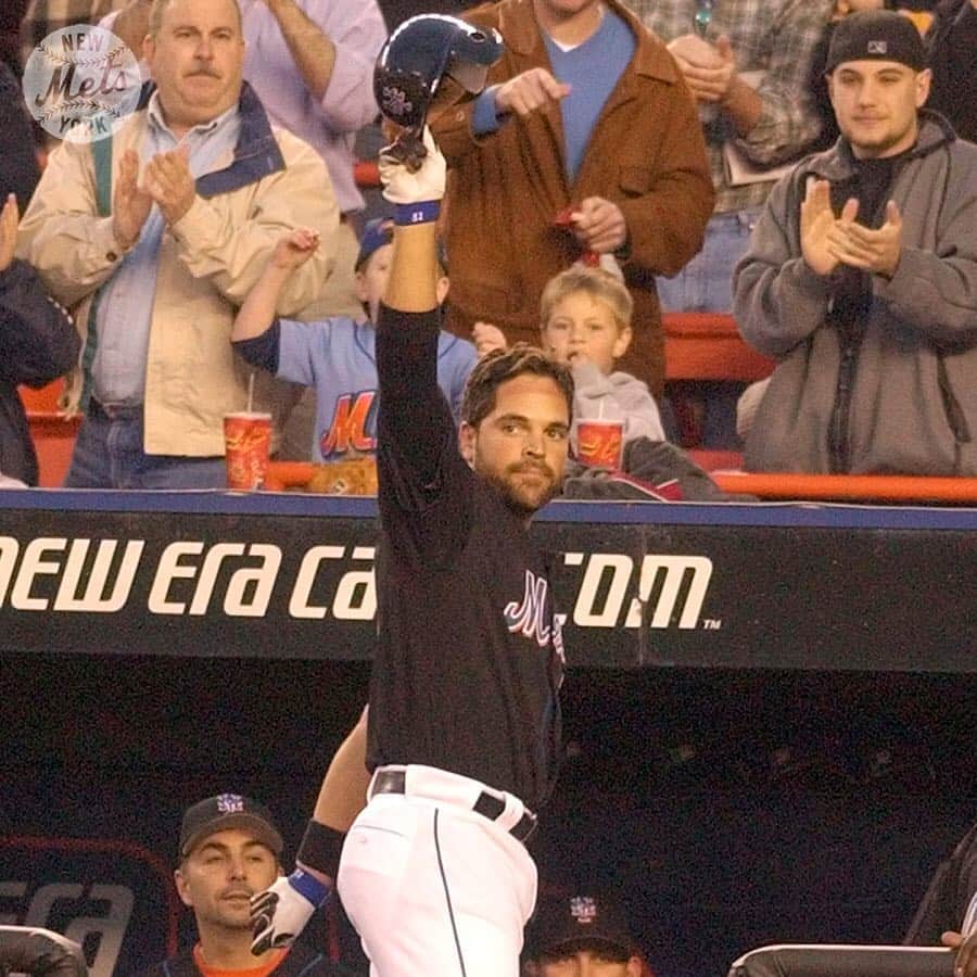 ニューヨーク・メッツさんのインスタグラム写真 - (ニューヨーク・メッツInstagram)「3⃣5⃣2⃣! #OTD in 2004, @mikepiazza31 became the all-time home run king for catchers. 🐐#Mets #LGM」5月6日 7時18分 - mets
