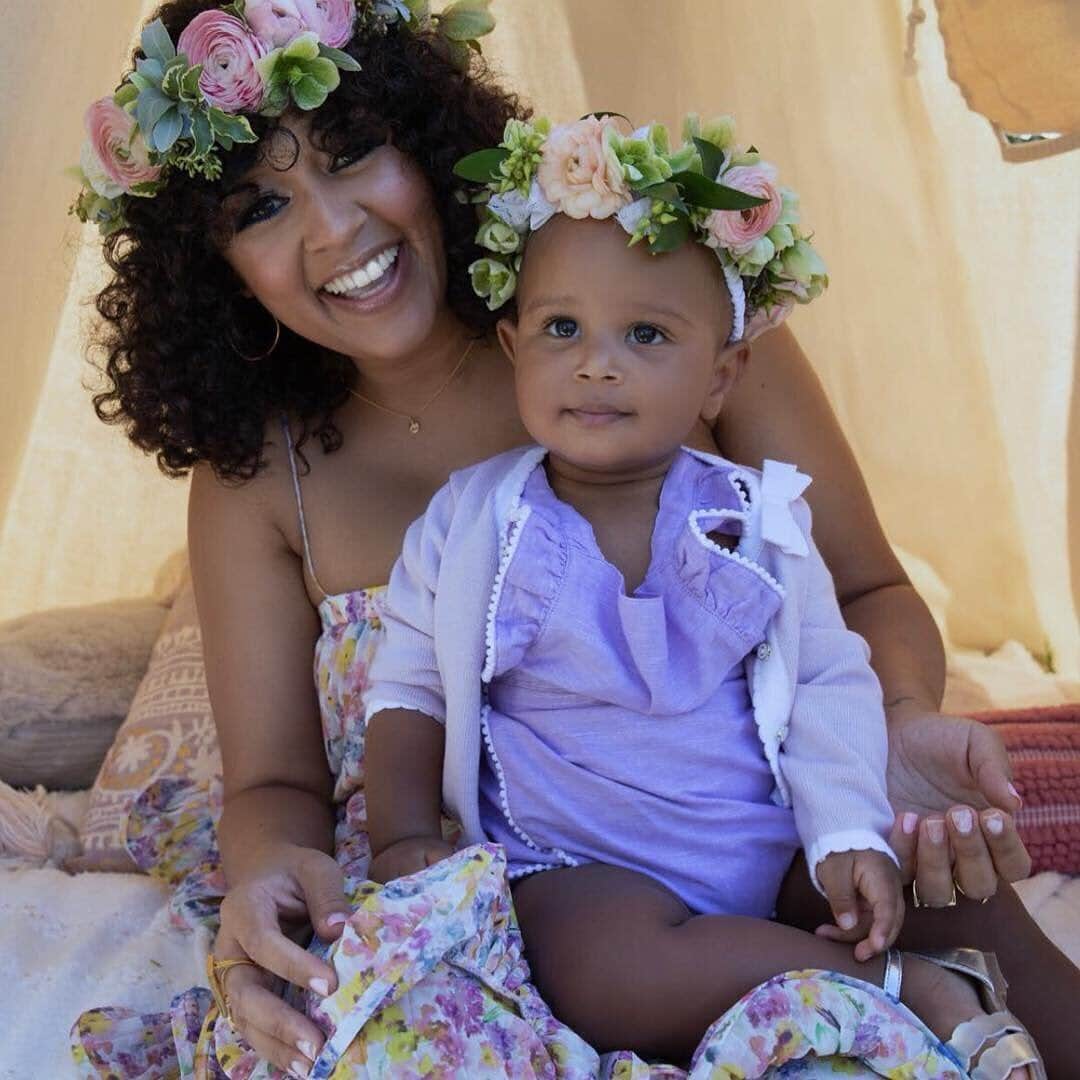 People Magazineさんのインスタグラム写真 - (People MagazineInstagram)「Baby's first birthday! 💖Tia Mowry celebrated her beautiful baby girl Cairo's first year of life with a sweet, bohemian-themed party. 🎉| #Regram @tiamowry」5月6日 7時31分 - people