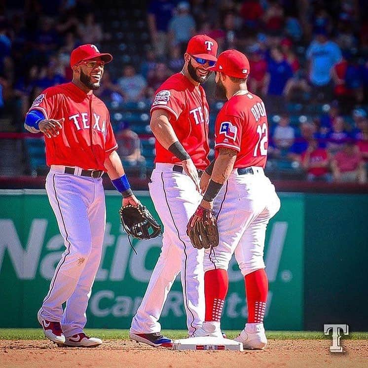 ノマー・マザラのインスタグラム：「Good series boys!! 🙌🏼💪🏼🔥👋🏻 #togetherwe #rangers ⚾️」
