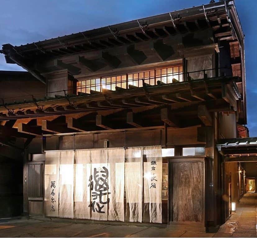 萬屋本店のグルメインスタ