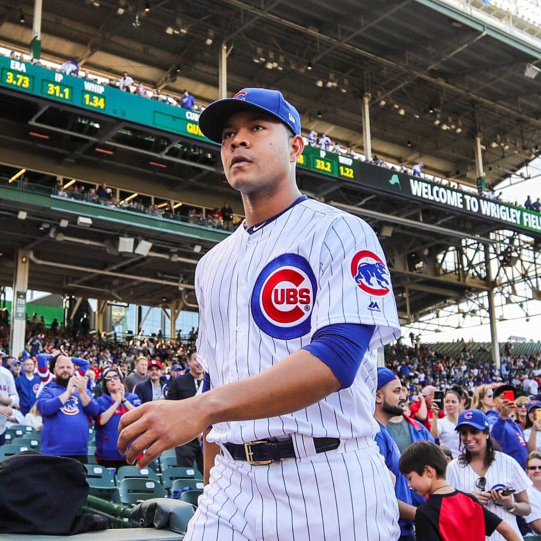 シカゴ・カブスさんのインスタグラム写真 - (シカゴ・カブスInstagram)「The Sunday night stage. #EverybodyIn」5月6日 8時19分 - cubs