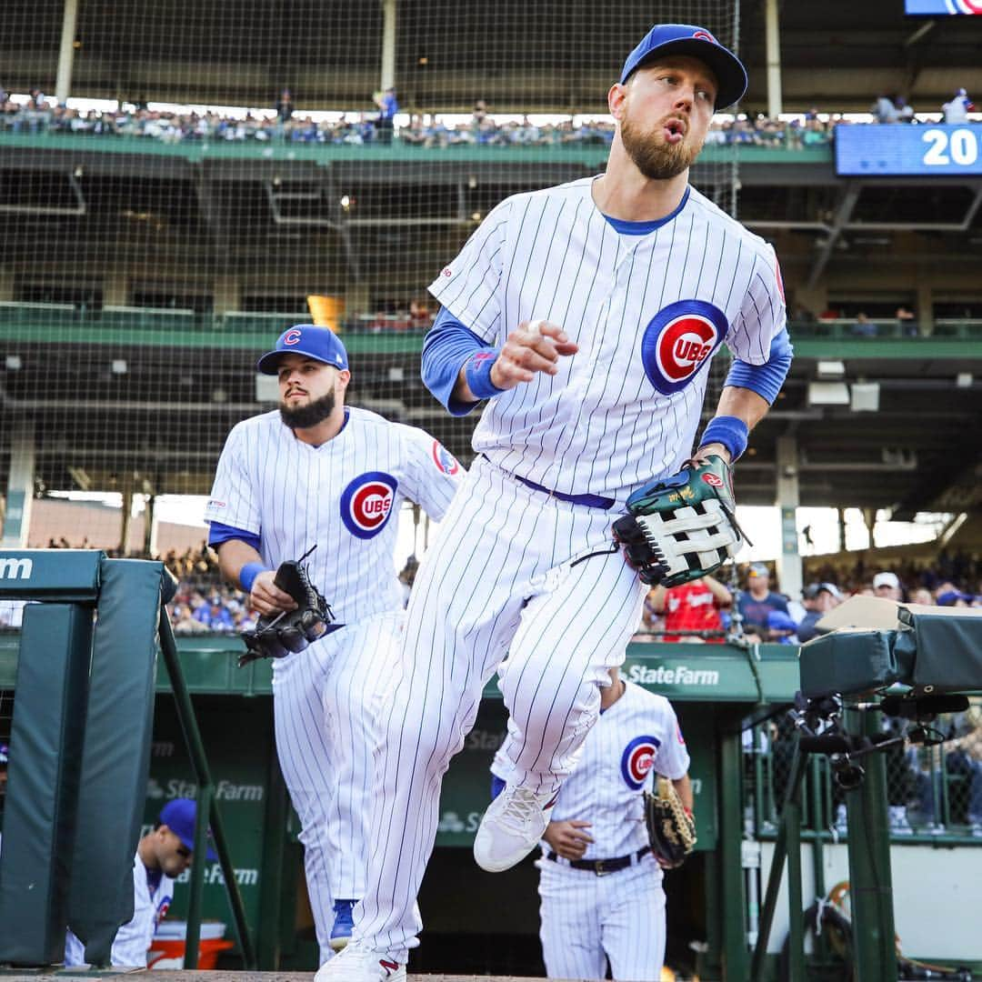 シカゴ・カブスさんのインスタグラム写真 - (シカゴ・カブスInstagram)「The Sunday night stage. #EverybodyIn」5月6日 8時19分 - cubs