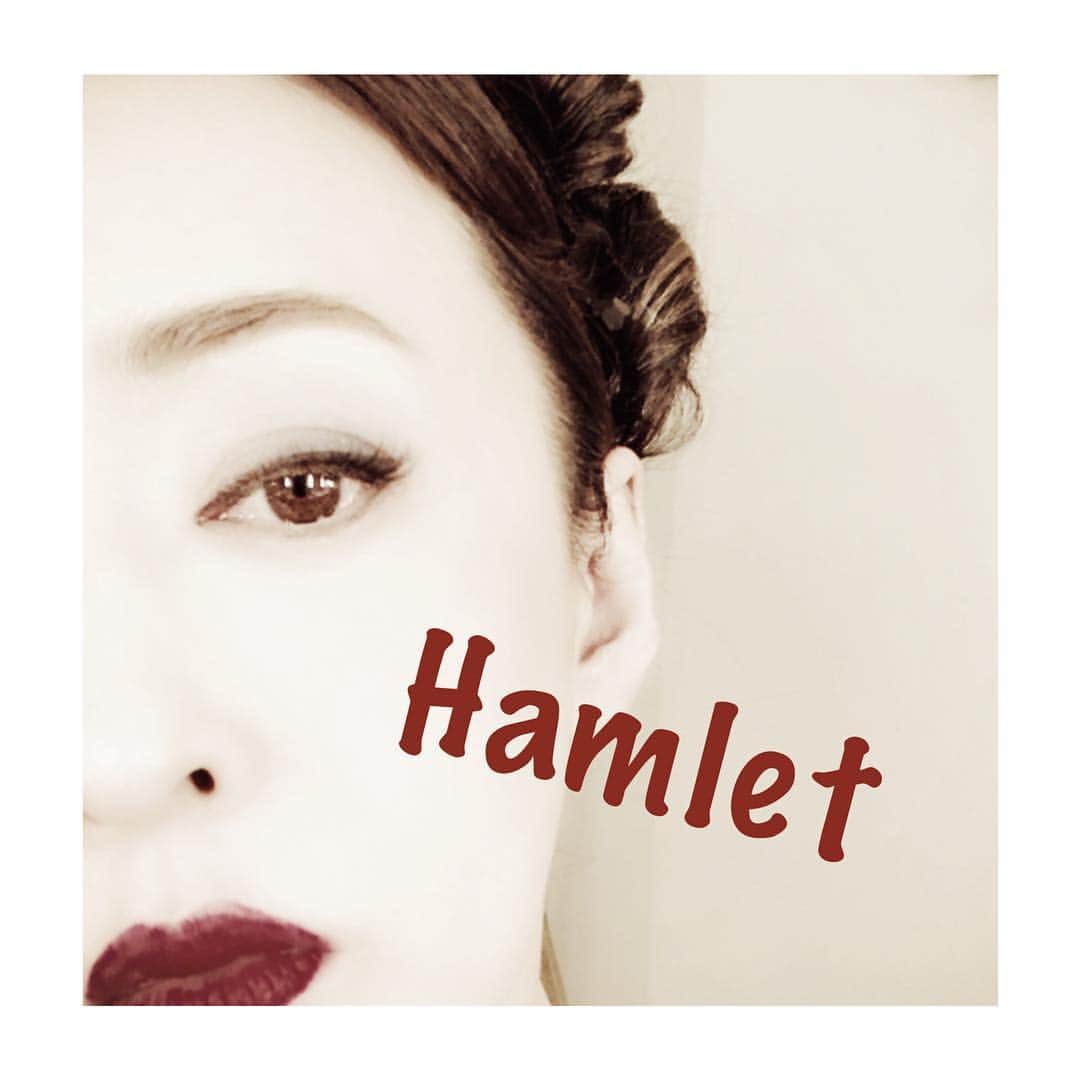 松雪泰子さんのインスタグラム写真 - (松雪泰子Instagram)「まもなく開幕。。 #ハムレット」5月6日 8時38分 - yasukomatsuyuki_official