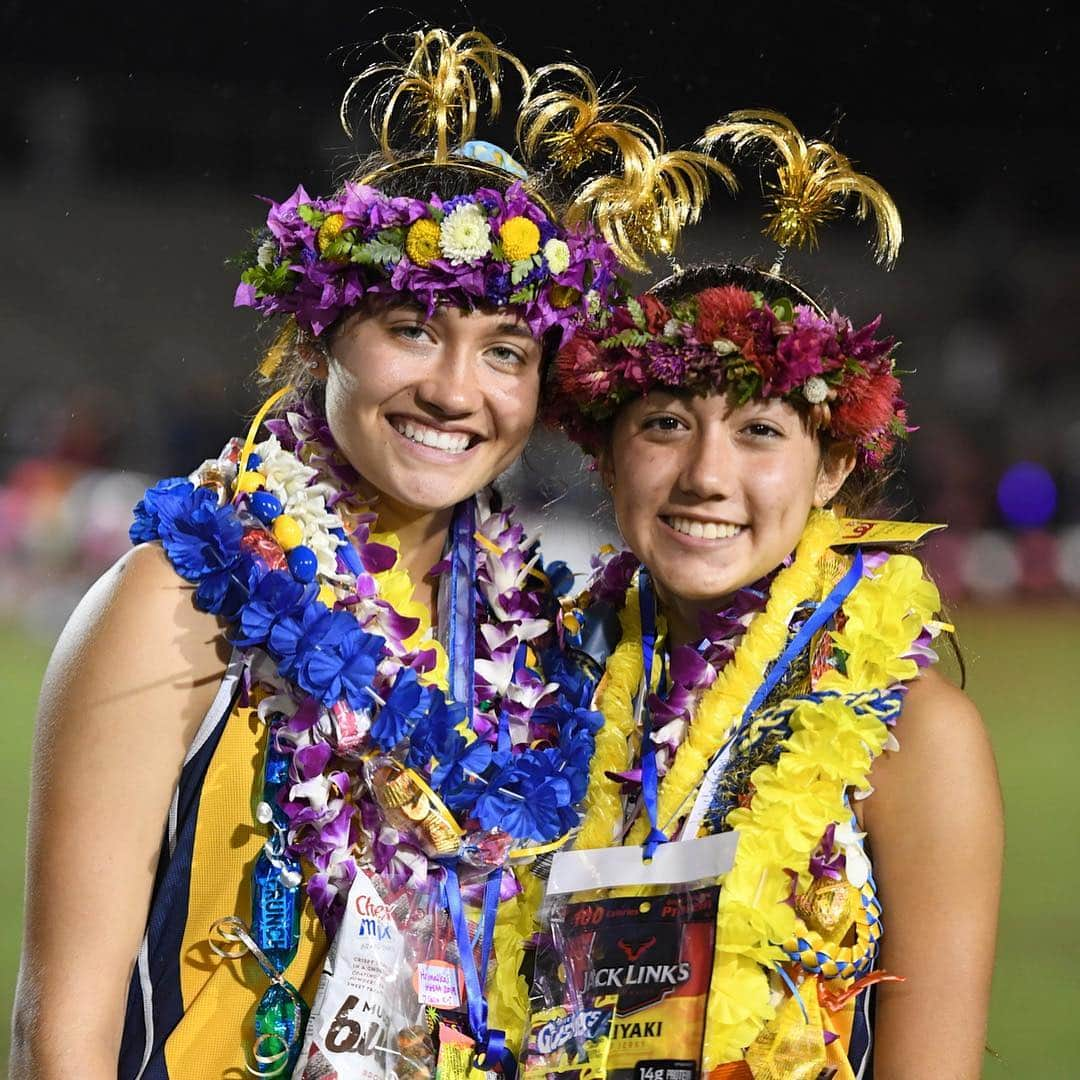 クラーク・リトルさんのインスタグラム写真 - (クラーク・リトルInstagram)「So proud of my daughter @allylitttle for winning the 2019 State Track 4x400 🏆 and placing second in the 400 m dash. @punahouschool also won the Overall team Championship for both the boys and girls 🏆🥇😎 congrats buff and blue! 💪🏼🏃🏽‍♀️🏃🏽‍♂️ can’t forget to give the 4x400 girls a shout out for repping  the @clarklittleclothing socks 🌊🙌🏼☝️#boom 💥💥💥💥 and last but not least Coach Duncan! U da man 💯」5月6日 8時34分 - clarklittle