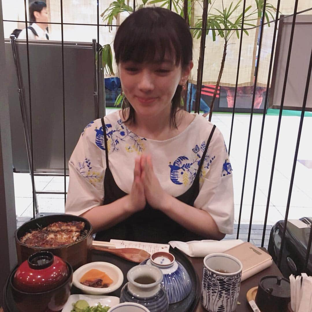 田中美晴さんのインスタグラム写真 - (田中美晴Instagram)「名古屋旅。 楽しかった、食べるの大好き。 食い意地が。。笑 ひつまぶしが美味しすぎました😍 ＊ Travel to Nagoya. It was fun, I love to eat.  The Hitsumabushi was the most delicious😍 ＊ 我去名古屋旅行了。 我很开心。 我喜欢吃东西。 Hitsumabushi 是最美味的。 #旅 #名古屋 #観光 #グルメ旅 #自転車旅 #ひつまぶし #矢場とん #小倉トースト #台湾ラーメン味仙」5月6日 9時18分 - tnk_miharu