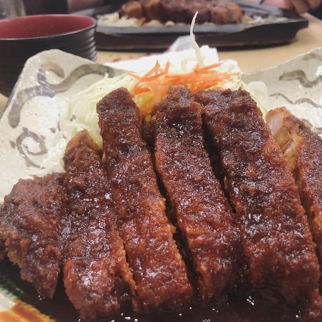 田中美晴さんのインスタグラム写真 - (田中美晴Instagram)「名古屋旅。 楽しかった、食べるの大好き。 食い意地が。。笑 ひつまぶしが美味しすぎました😍 ＊ Travel to Nagoya. It was fun, I love to eat.  The Hitsumabushi was the most delicious😍 ＊ 我去名古屋旅行了。 我很开心。 我喜欢吃东西。 Hitsumabushi 是最美味的。 #旅 #名古屋 #観光 #グルメ旅 #自転車旅 #ひつまぶし #矢場とん #小倉トースト #台湾ラーメン味仙」5月6日 9時18分 - tnk_miharu