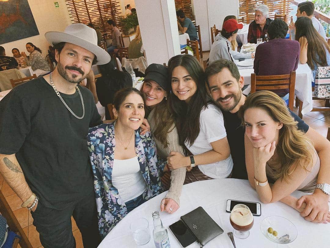 Ana Brenda Contrerasのインスタグラム：「#Despachitos Forever ❤️ LOS AMO !」