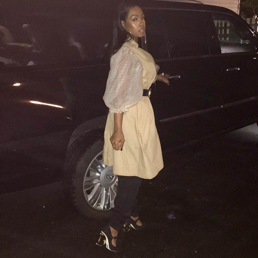 レミー・マーのインスタグラム：「I love 🌧 days Jacket @weekend__rush  #RemyMa」
