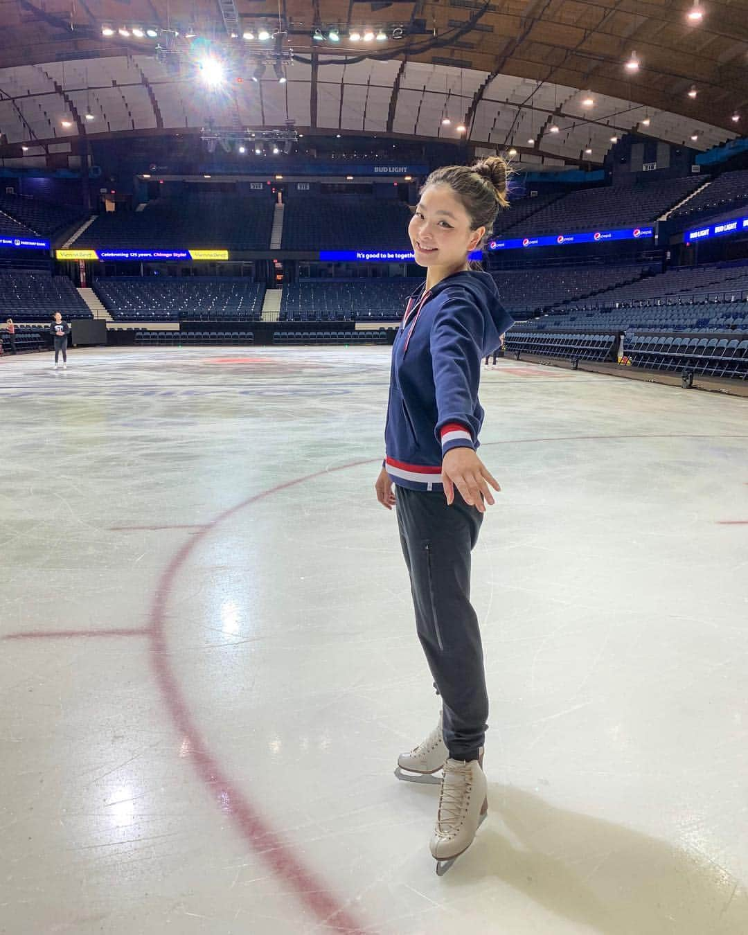 マイア・シブタニさんのインスタグラム写真 - (マイア・シブタニInstagram)「Anyone want to go skating? ⛸😊」5月6日 10時02分 - maiashibutani