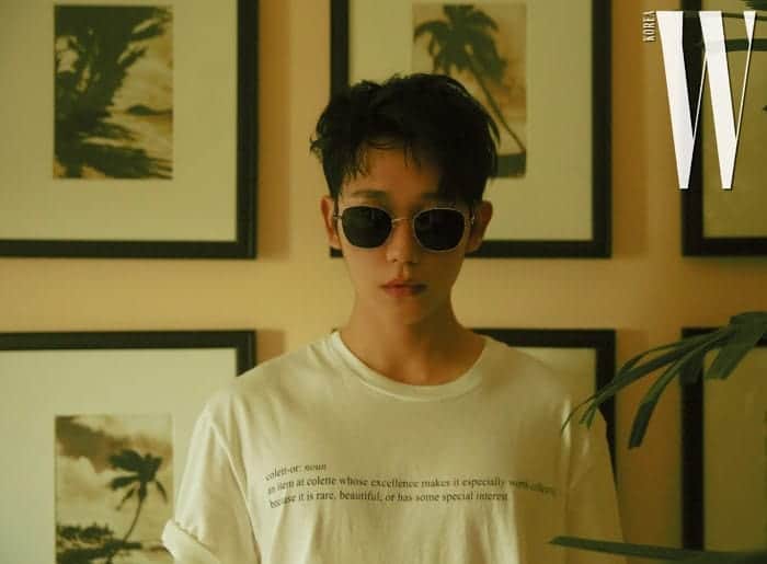 のインスタグラム：「Jung Hae In @holyhaein 💙 for W Korea March 2019. 📸 by Kim Hee June . . . . . .  #정해인 #JungHaeIn #koreanactor#oppa #추천멘토 #치위생사 #간호사 #직장인부업 #미용인 #미용 #연남동카페 #연남동맛집 #신혼여행 #신혼 #신혼부부 #おしゃれ #オシャレ #いいね返し #フォロー #韓国人 #韓国 #セルカ #自撮り #ファッション #フォ」