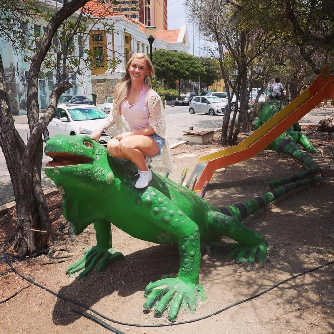 ブレア・オニールさんのインスタグラム写真 - (ブレア・オニールInstagram)「✨ Thanks to the Curacao  Tourist Board & Old Quarry Golf Course for showing me an amazing time in Curacao! ⛳️🌊 Had a blast on the Dutch island! ♥️🏝💫 @oldquarrycuracao @curacaotb • #dutch #thisiscuracao #curacao #island #travel #abcislands #carribean #touristboard」5月6日 10時35分 - blaironealgolf