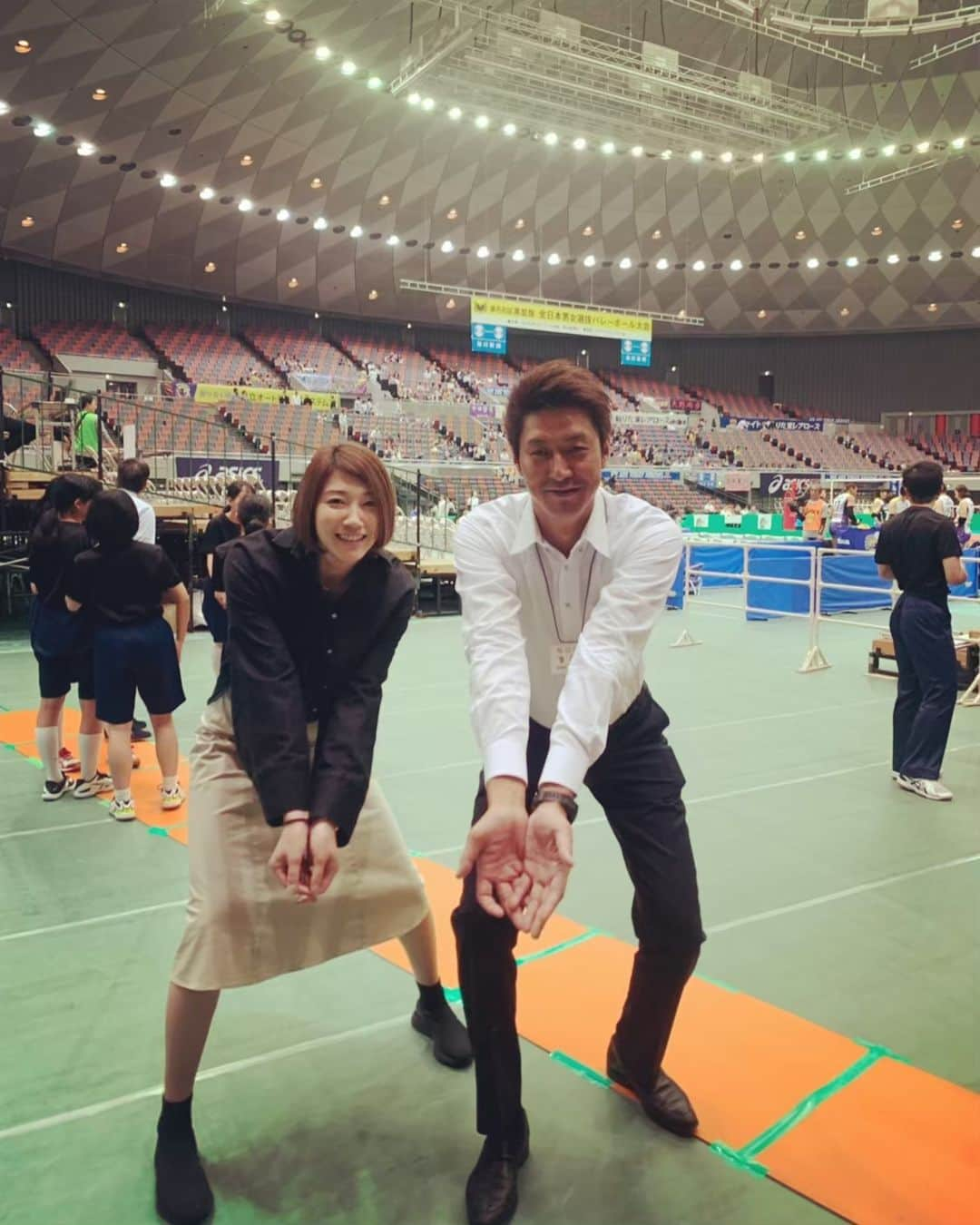 山本隆弘さんのインスタグラム写真 - (山本隆弘Instagram)「最強レシーバー🏐 どんなボールも拾っちゃうよ😁 #狩野舞子  #バレーボール」5月6日 10時38分 - yamamototakahiro5