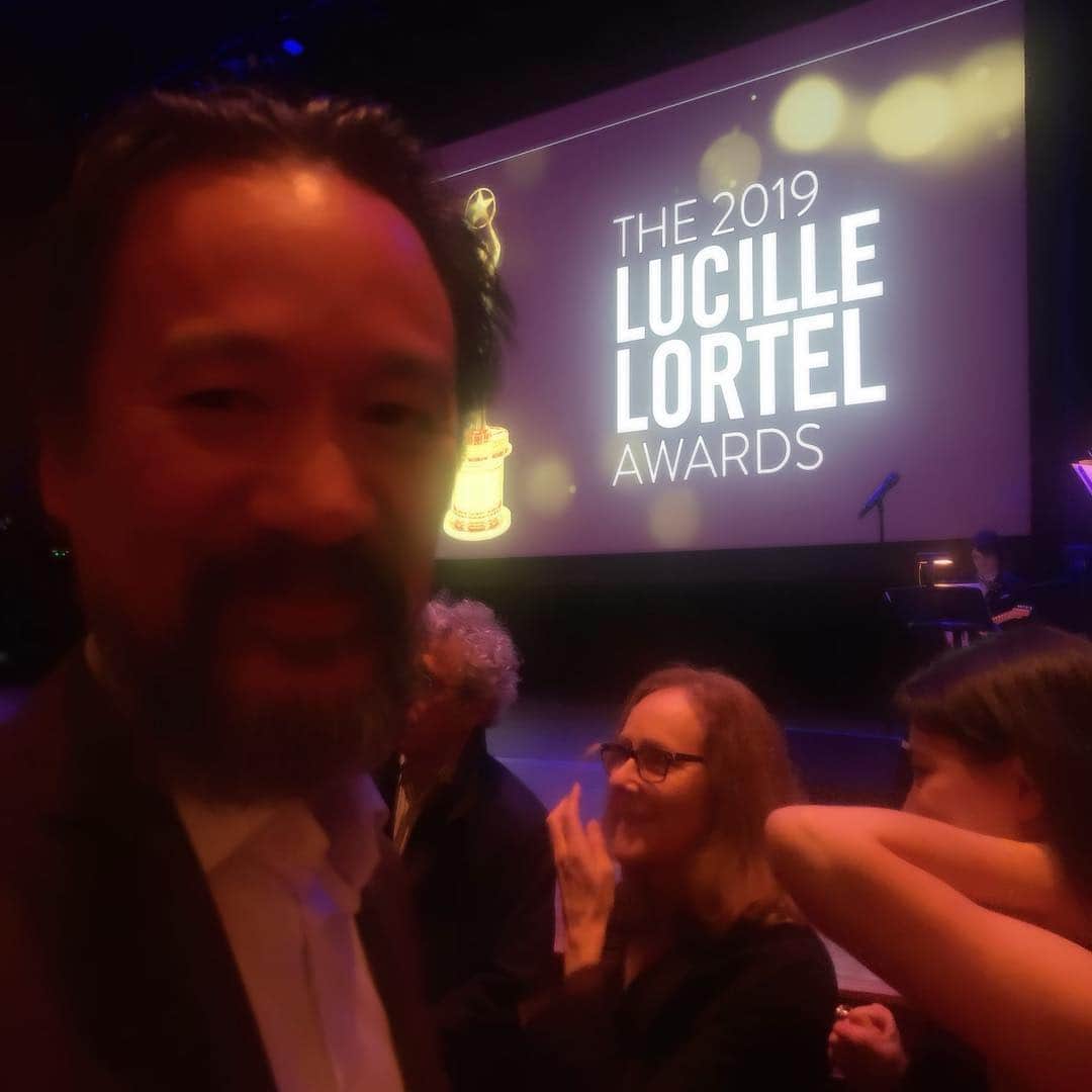 レベッカ・ウィソッキーさんのインスタグラム写真 - (レベッカ・ウィソッキーInstagram)「This badass just won a Lucille Lortel Award!!! #LortelAwards #MlimasTale @lapchichu」5月6日 11時34分 - rebeccawisocky