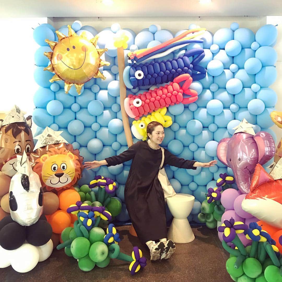 松本野々歩のインスタグラム：「こどもの日！こどもの日！  午前中は新宿にある芸能花伝舎で 「芸術体験ひろば」でチリンとドロンのコンサート  毎年呼んでいただいてうれしーい！  みなさん 楽しいゴールデンウィークになりました？  #芸術体験ひろば #芸能花伝舎 #こどもの日  #チリンとドロン」