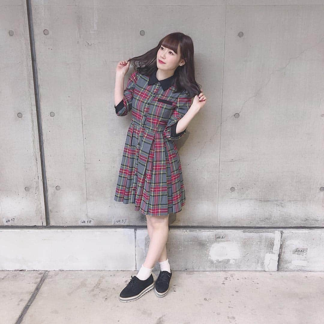 服部有菜さんのインスタグラム写真 - (服部有菜Instagram)「昨日は握手会❤︎ 服装いつもと着ない感じだからたくさん褒めてもらえたありがとう🥰❤️ . . #握手会 #ワンピース #tittyandco」5月6日 11時28分 - yuna__0330.48