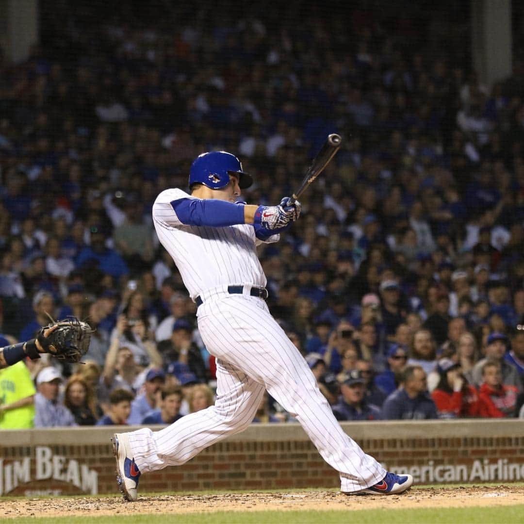 シカゴ・カブスさんのインスタグラム写真 - (シカゴ・カブスInstagram)「Cubs win! #Cubs SWEEP! #EverybodyIn」5月6日 11時32分 - cubs