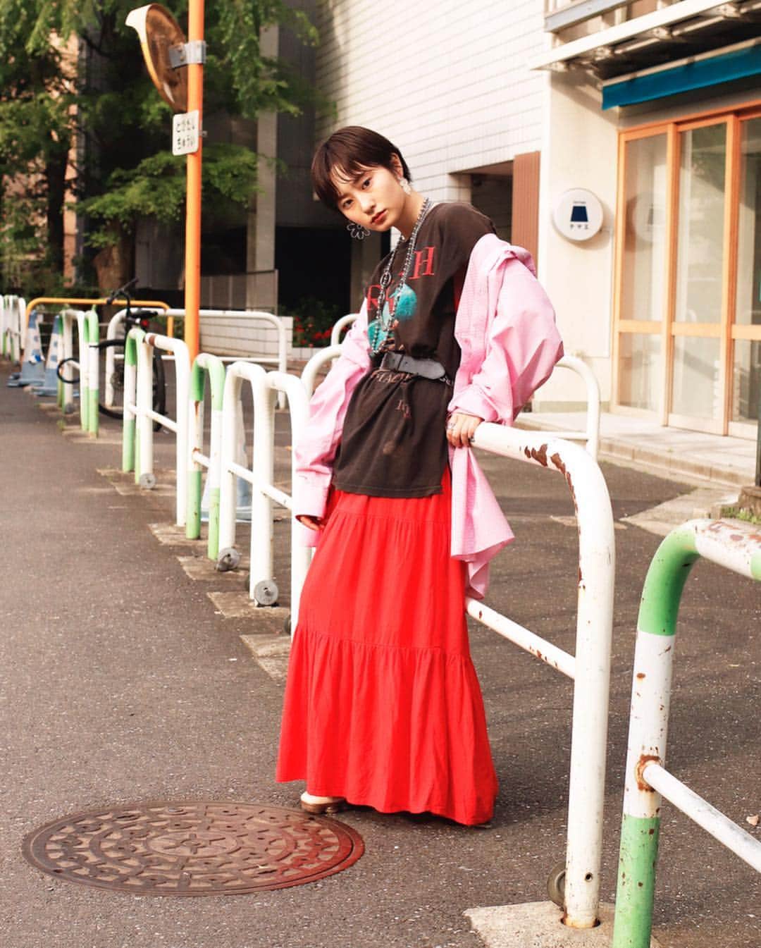 Droptokyoさんのインスタグラム写真 - (DroptokyoInstagram)「TOKYO STREET STYLES @drop_tokyo #🇯🇵 #streetstyle#droptokyo#tokyo#japan#streetscene#streetfashion#streetwear#streetculture#fashion#tokyofashion#japanfashion#ファッション Photography: @drop_tokyo」5月6日 11時45分 - drop_tokyo