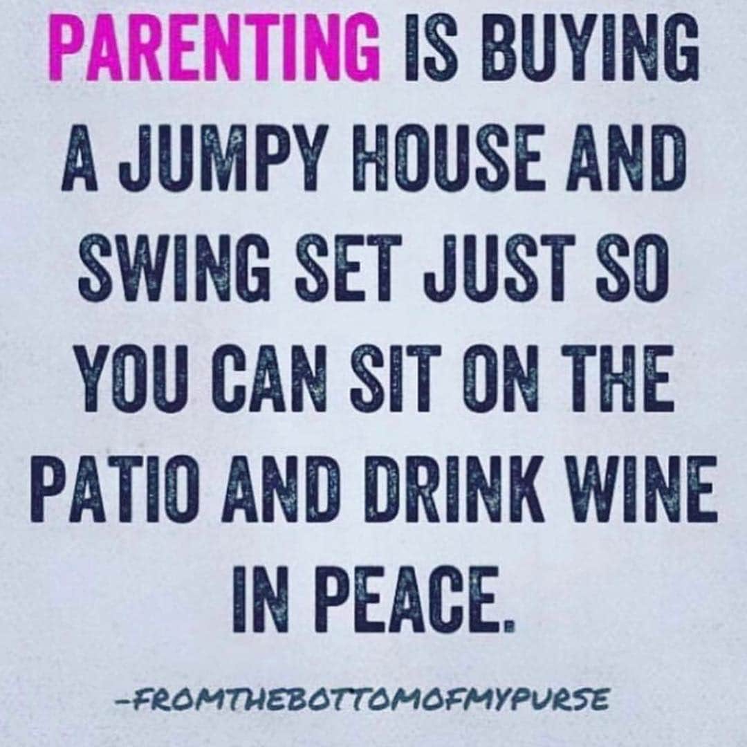 Average Parent Problemsさんのインスタグラム写真 - (Average Parent ProblemsInstagram)「In a nutshell. 💁🏻‍♀️ Follow the very funny @fromthebottomofmypurse for more!」5月6日 11時50分 - averageparentproblems