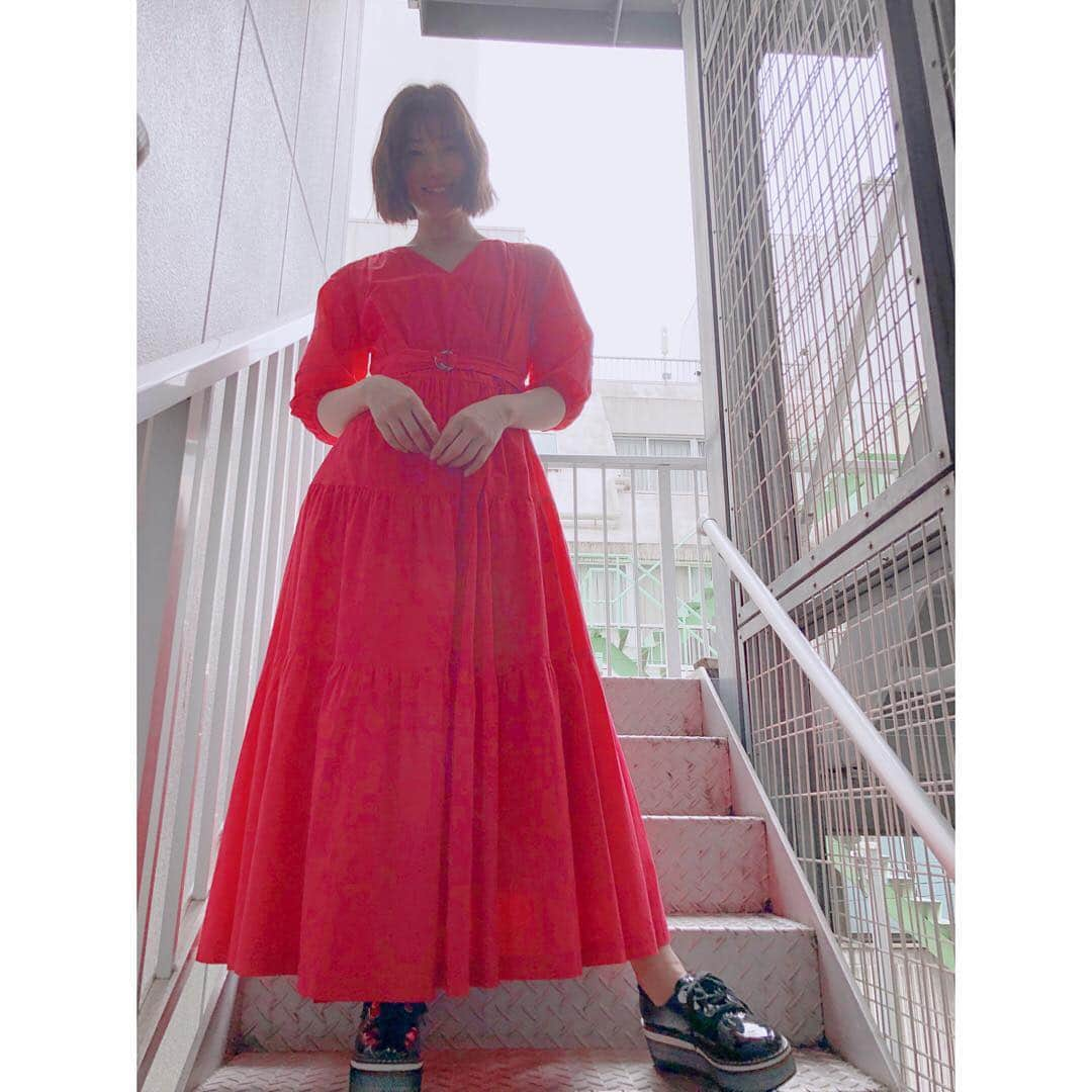 足立梨花さんのインスタグラム写真 - (足立梨花Instagram)「eスポLOVE👗♡ .  #GRACECONTINENTAL」5月6日 11時59分 - adacchee