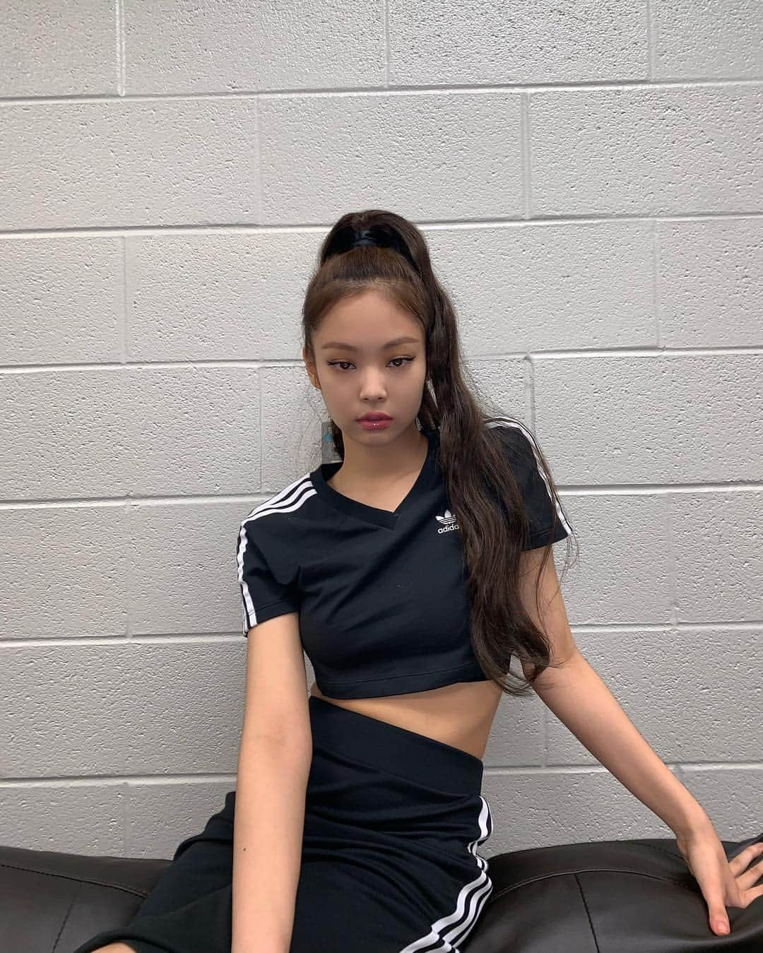 ジェニーさんのインスタグラム写真 - (ジェニーInstagram)「🖤」5月6日 12時01分 - jennierubyjane