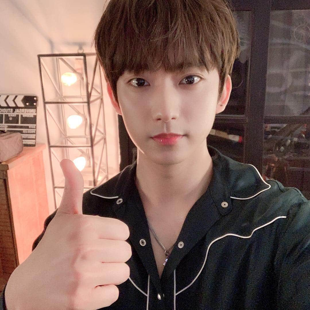 B1A4さんのインスタグラム写真 - (B1A4Instagram)「잠시 후 11시 JTBC4에서 방송되는 #뷰티룸 🥰 오늘은 어떤 뷰티를 보여줄지 잊지말고 #본방사수 🤗  #B1A4 #공찬 #GONGCHAN」5月6日 22時11分 - b1a4ganatanatda