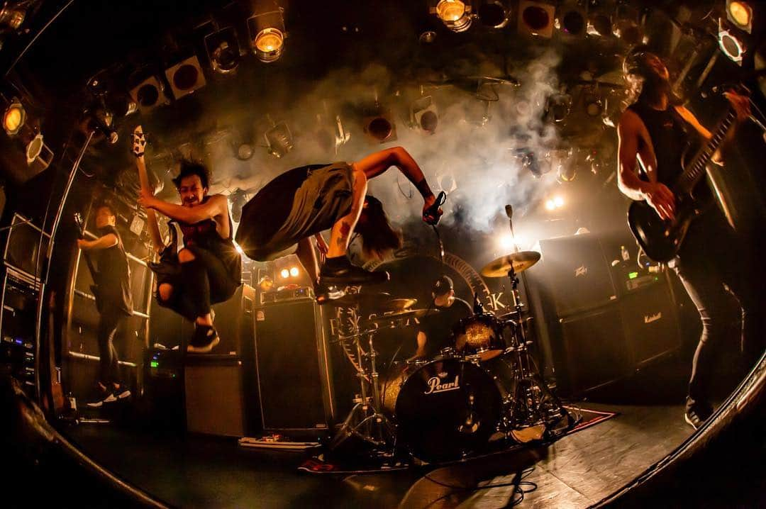 Crystal Lakeさんのインスタグラム写真 - (Crystal LakeInstagram)「THANK YOU HIROSHIMA!  HELIX ONEMAN JAPAN TOUR 2019 SEASON 2.  Photo: @taka_tallman  #CrystalLake #HELIX」5月6日 22時04分 - crystallake777