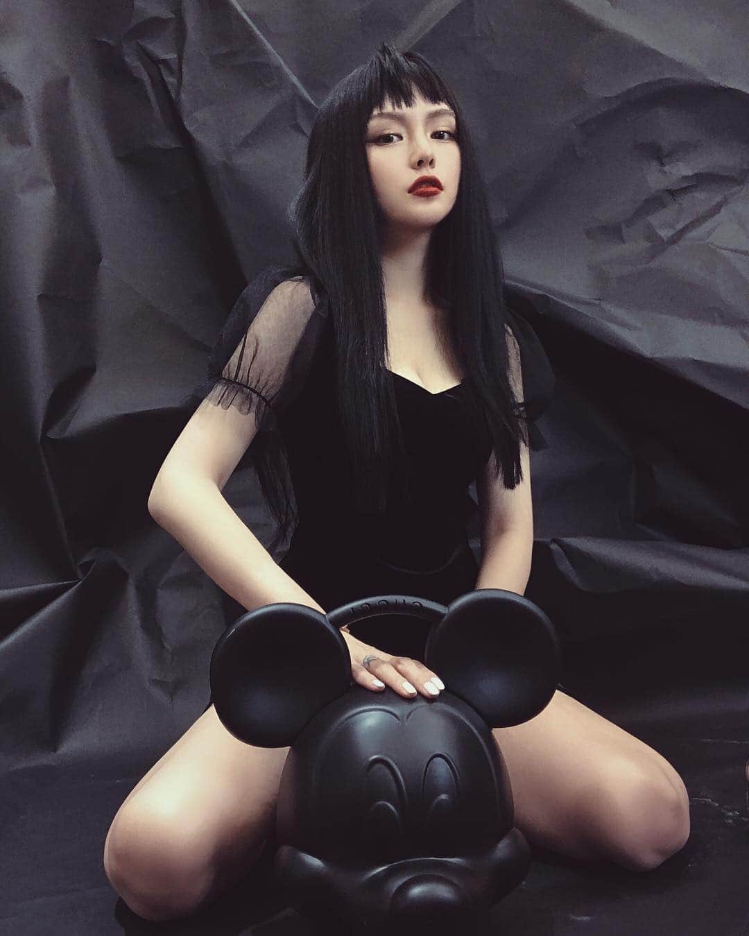 Grace Chowのインスタグラム：「“美成慾望，川上富江”  做我的富江，魅惑眾生，引你入獄 做你的富江，肆意妄為，顛倒眾生。 ​  #富江與她的米奇」