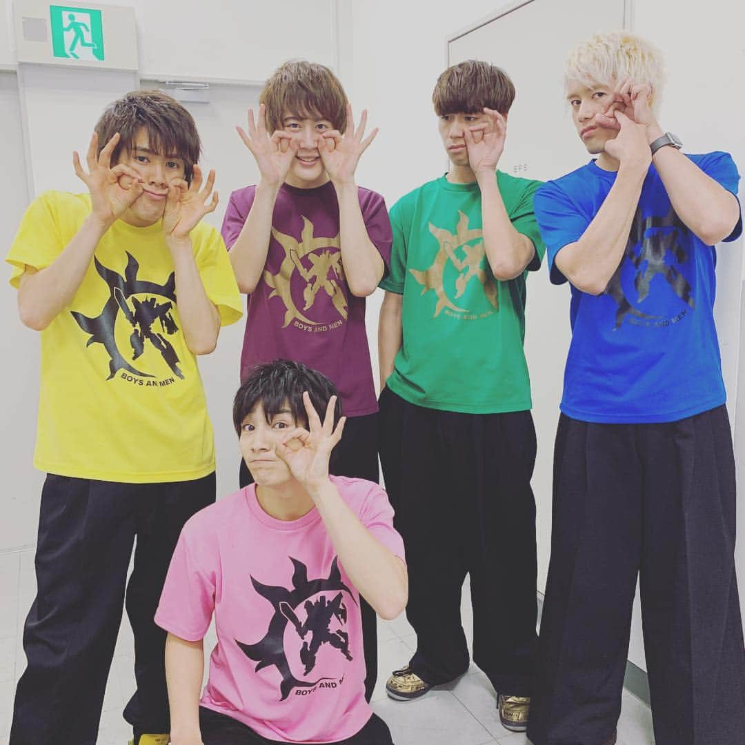 BOYS AND MENさんのインスタグラム写真 - (BOYS AND MENInstagram)「GW最終日はあべのHoopにてリリースイベントでした😊✨ ありがとうございました(^^)💕 #ボイメン #本田剛文 #勇翔 #平松賢人 #土田拓海 #吉原雅斗 #頭の中のフィルム  #誠zeppツアー #6月13日スタートです」5月6日 22時23分 - boysandmen_official