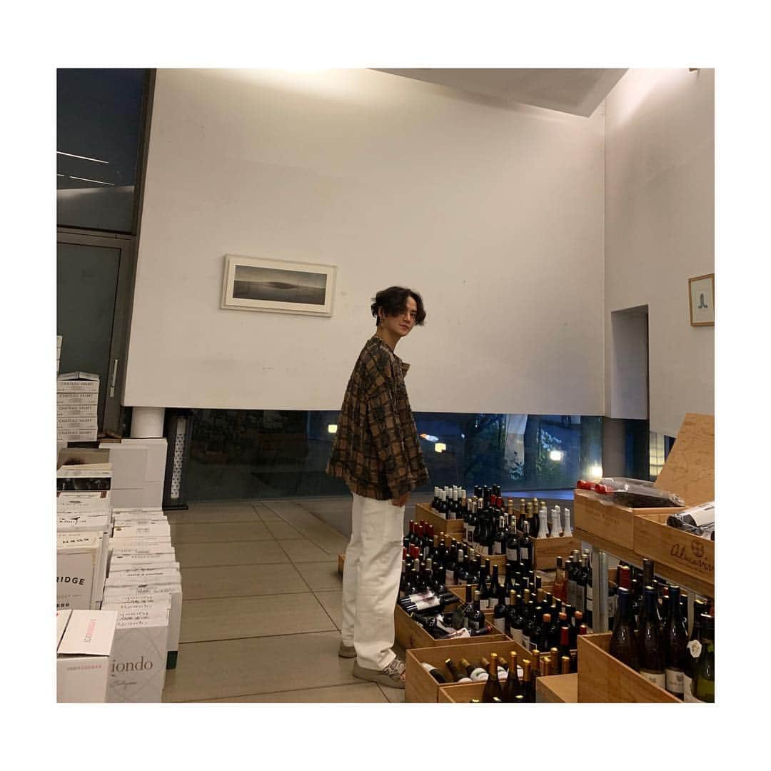 クォン・ヨンドンさんのインスタグラム写真 - (クォン・ヨンドンInstagram)「🍷🍷」5月6日 22時34分 - _______youngmoney