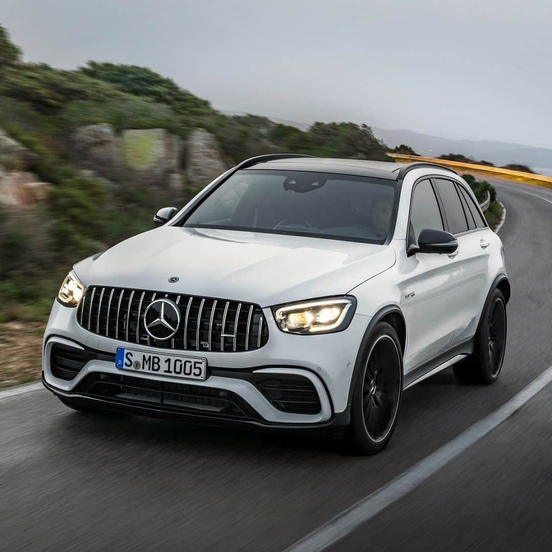 Mercedes AMGさんのインスタグラム写真 - (Mercedes AMGInstagram)「[Fuel consumption combined: 12.4 l /100km | CO2 emissions combined: 283 g/km]  Any road at any time. The Mercedes-AMG GLC 63 S 4MATIC+ welcomes all challenges.  #MercedesAMG #AMG #GLC #DrivingPerformance #Power #Passion #Mercedes #AMG🔥 #Luxury #CarsofInstagram #InstaCar #Lifestyle」5月6日 22時50分 - mercedesamg