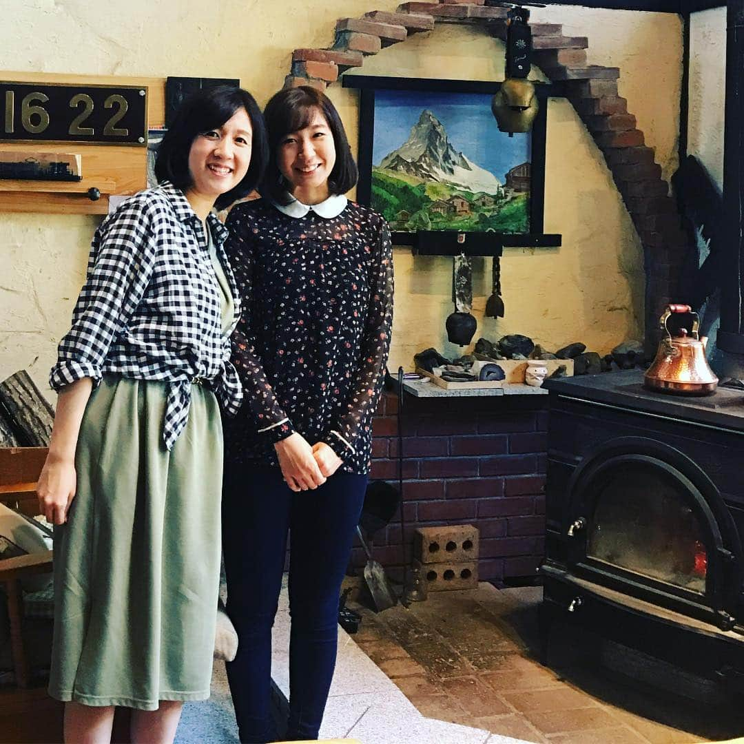 三隅有里子さんのインスタグラム写真 - (三隅有里子Instagram)「* GWの思い出＊その3 この顔に見覚えある方は群馬通ですね😚 去年の春まで群馬で働いていたあの子が、群馬に遊びに来てくれました。みなかみ町で1泊しておしゃべり三昧。いつも変わらないこの笑顔に癒された休日のひと時でした☺️✨ 今日で最大10連休も終わり。連休たっぷり休んだ方も、仕事を挟みつつ連休だった方も、楽しかった思い出を胸に明日からの日常も頑張りましょう！！←自分に言い聞かせている😂  #NHK前橋 #キャスター さん #同じ志の #同志です #今は関西で頑張っています #また会いたい #今すぐ会いたい #癒しの笑顔 #元気の源 #GWの思い出  #思い出 #memory #写真 #photo #ぐんま旅 #ぐんま大好き部 #みなかみ町 #minakami  #群馬 #gunma #群馬テレビ #群テレ #gtv #アナウンサー #局アナ #局アナの仕事 #地方局で働くということ」5月6日 23時12分 - misumi_gtv