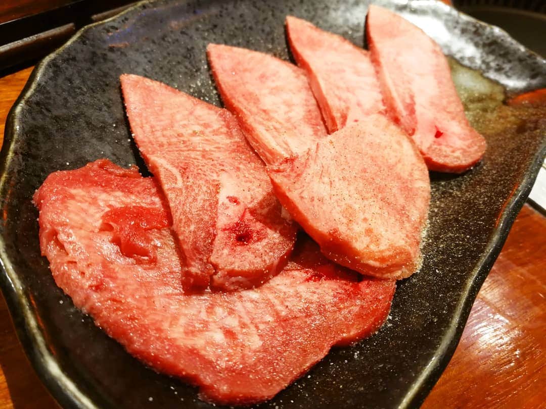 林智美 さんのインスタグラム写真 - (林智美 Instagram)「GWで、 いちばん美味しかった物🐂  #GWを振り返る #焼肉 #焼き肉 #肉 #肉食系女子 #肉スタグラム #牛 #牛タン #乾杯🍻 #ごちそうさまでした😋」5月6日 23時11分 - h_tomomi_i
