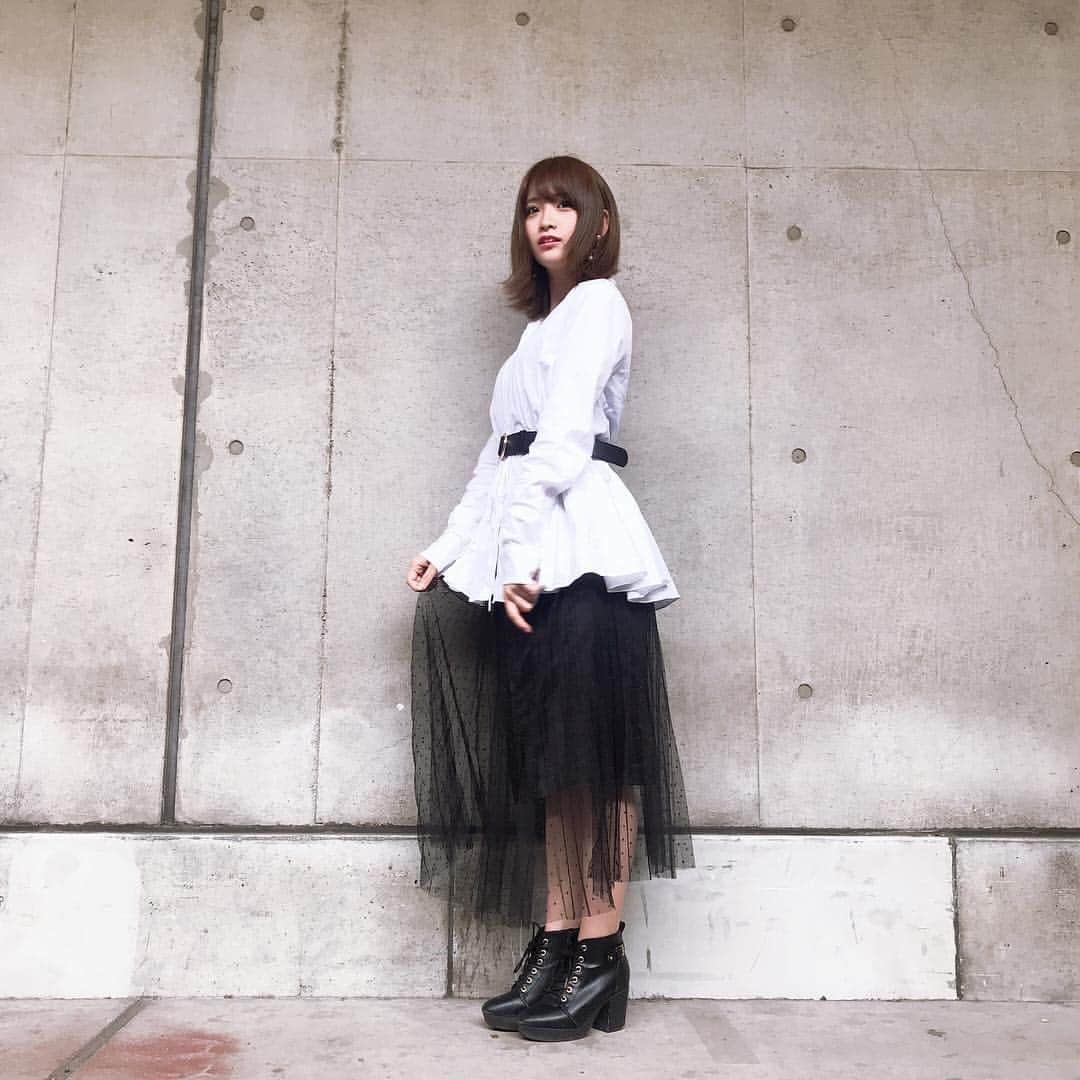 市川愛美のインスタグラム：「. 今日の私服… ブランドはどこのなのか 忘れてしまいました😢 大人目指してます笑 #握手会#AKB48」