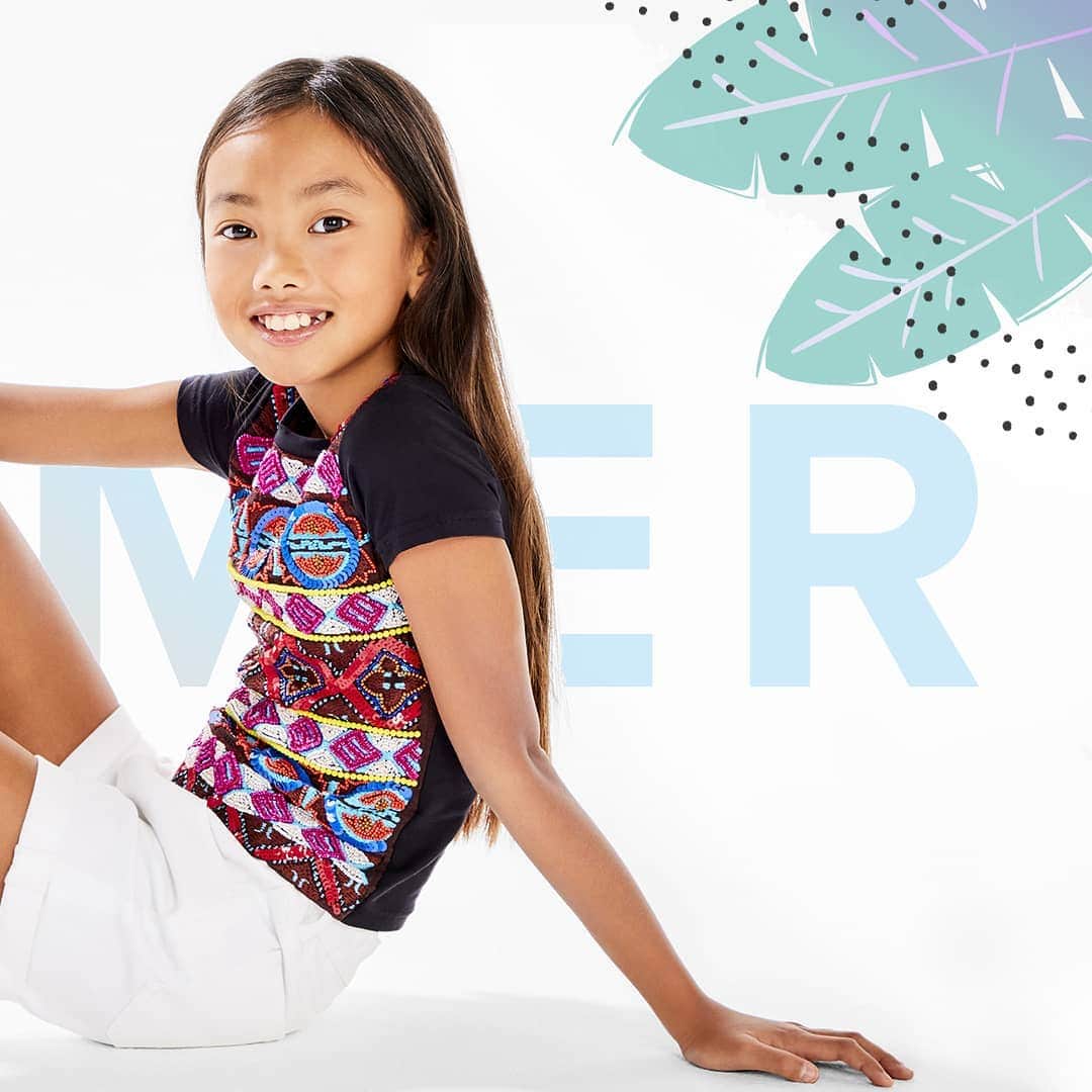 のインスタグラム：「ETHNIC PRINT SPARKLE: Let your mini-me emulate your vivid colour style in leather #ethnic print sandals that sparkle and shine.  Choose from silver and metallic shades, mixed with #glittering colours so your little one can let out their playful side.」