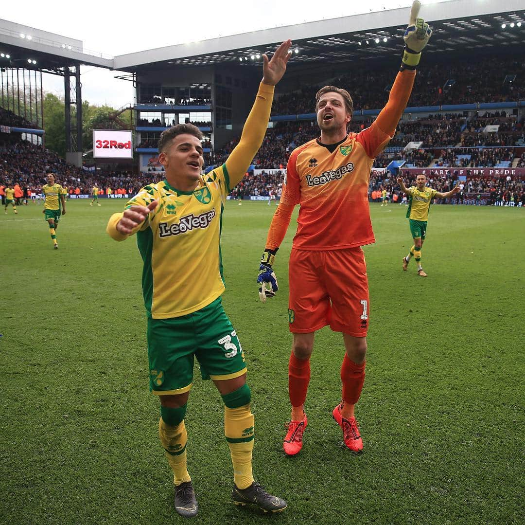 ティム・クルルさんのインスタグラム写真 - (ティム・クルルInstagram)「‪🏆🎉🥇🥳🔰#ncfc ‬ ‪46 games completed ✅‬ ‪What a amazing group of players and staff..‬ ‪#nevergiveup #champions」5月6日 15時20分 - timkrulofficial