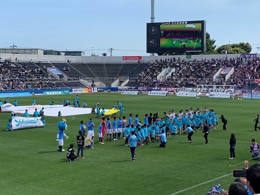 福田樹さんのインスタグラム写真 - (福田樹Instagram)「観戦記録⚽️5/5 ・ #横浜FC vs #京都サンガFC ・ 令和初のホーム戦は、モヤモヤがのこる悔しい敗戦。 次節に期待！！ ・ #yokohamafc #Jリーグ #jleague  #football #soccer #sports #hamablue #三ツ沢を青にそめよう #サッカー #サッカー観戦 #晴天 #次は勝つ #LEOCカレー #ハマる横浜FC」5月6日 15時16分 - itsukifukuda