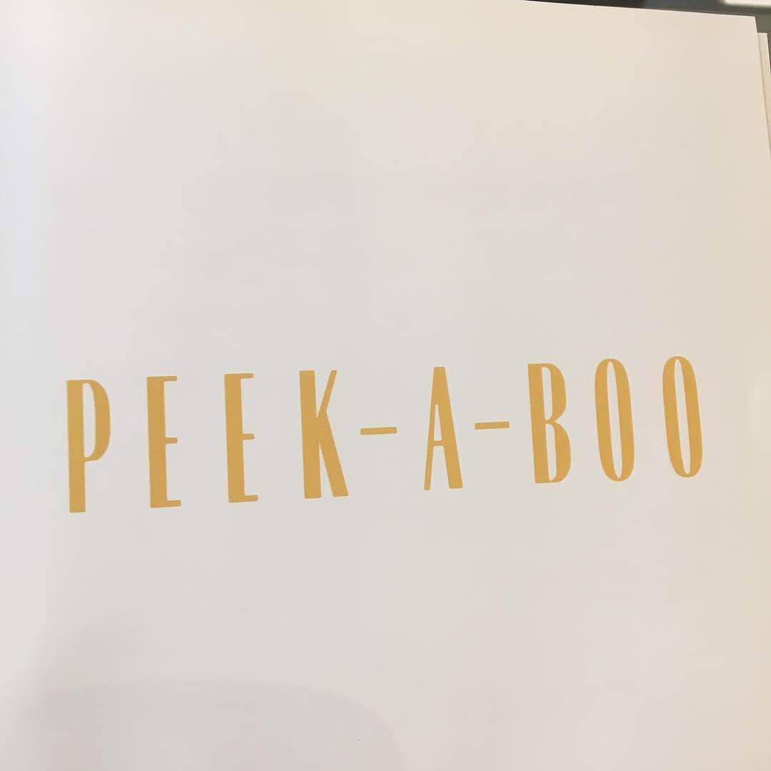 工藤村正のインスタグラム：「How long ago... perhaps more than 25 years ago my best friend like brother maestro FumioKawashima who is Hair Salons owner in Japan call “ Peek A Boo” He came to LA for his New photography Book as great haircut Art book! Art collaborated (^-^) 25年以上になるかな… 大親友であるロンドンのサッスーンの右腕だった川島文夫、原宿に本店をおくピーカブーの総帥であり、世界一のヘアアーティストとして君臨する。彼がLAに彼の作品本を制作する為にスタジオ撮影した時の想い出‼️ピーカブー川島文夫のカット集 & My art in his book ‼️」