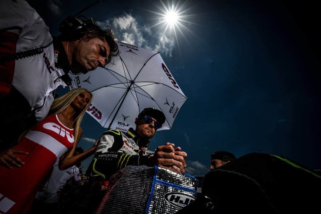 MotoGPさんのインスタグラム写真 - (MotoGPInstagram)「Never lose focus 🎯 // Swipe left ⬅️ to check out the best pics from the #SpanishGP grid 📸 #MotoGP #Motorcycle #Racing #Motorsport」5月6日 15時51分 - motogp