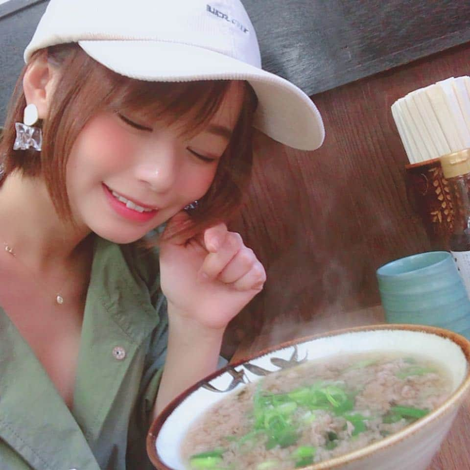 和地つかささんのインスタグラム写真 - (和地つかさInstagram)「大阪撮影会おわりに食べると売れると噂の千とせの肉吸いに❣️ ・ 大阪に初1人でお泊まりからの朝から並びました🚶‍♂️🚶‍♂️🚶‍♂️🚶‍♂️ ・ 美味😋💓 令和は和地が売れる年になりますように🙌 #大阪 #肉吸い #千とせ #ジンクス #食べると売れる #大阪 #なんば #難波 #osakatrip #food #trip #osaka #osakafood # #맛집 #인스타푸드 #먹스타그램 #여행기록 #여행기록 #パワースポット」5月6日 16時04分 - tsutam_