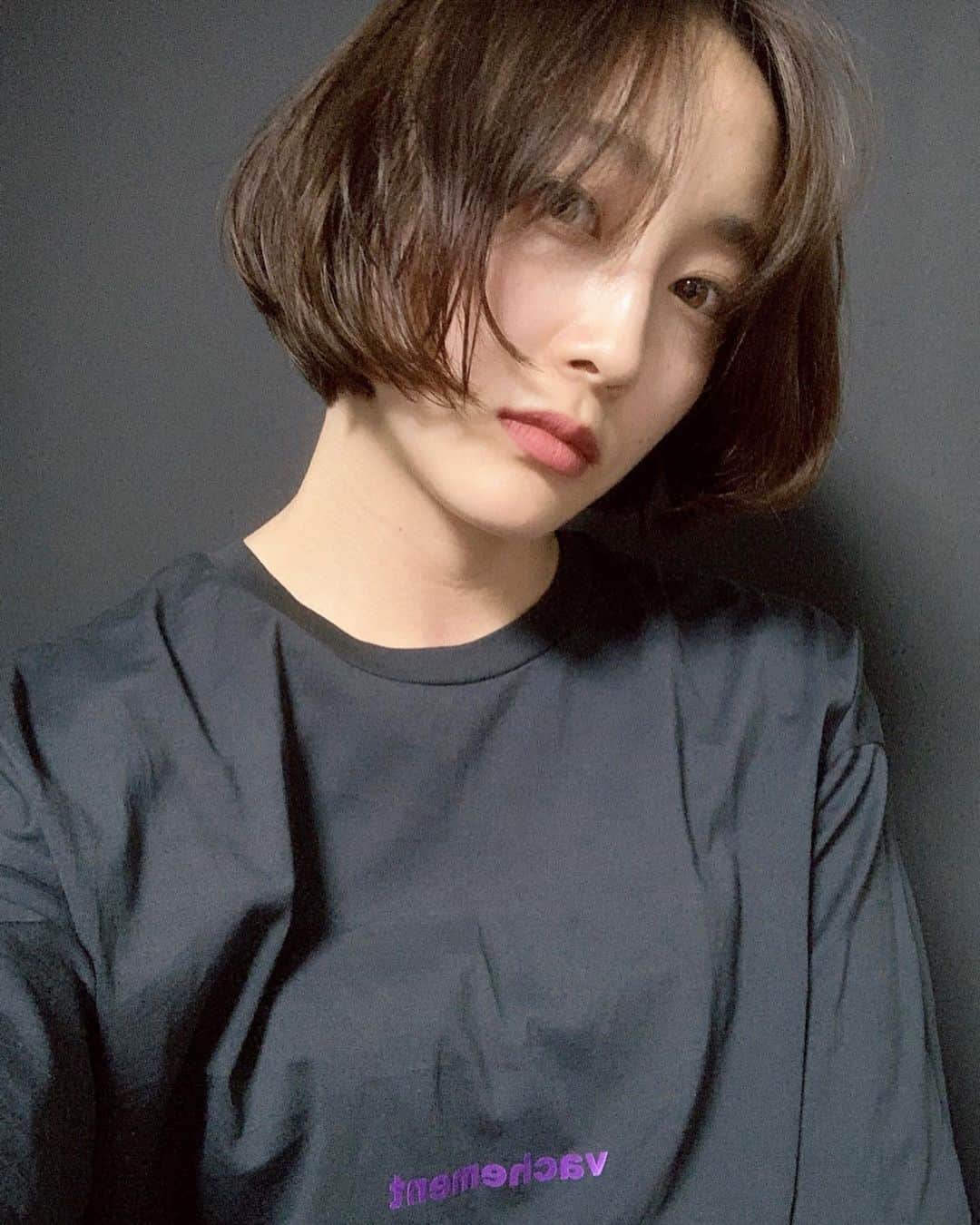 泉見祐希のインスタグラム：「あごが見える内巻きにハマってる💜」