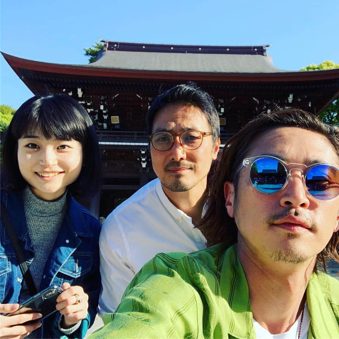 窪塚洋介のインスタグラム：「We visited a Meiji Jingu to make wishes for new age with Mr.Takehiro Hira and Aoi chan in last week.」