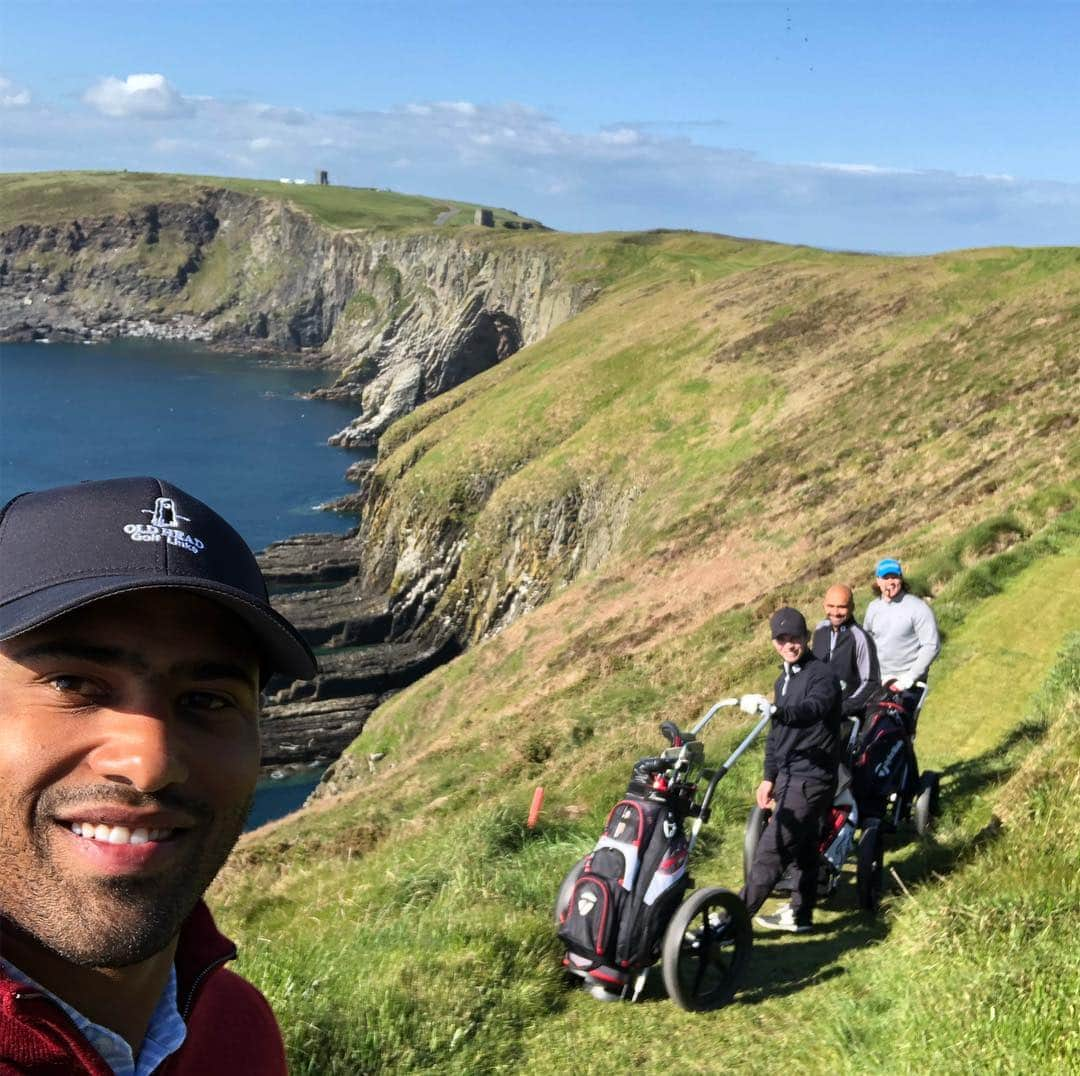 グレン・ジョンソンさんのインスタグラム写真 - (グレン・ジョンソンInstagram)「Top class weekend away at Old Head.... top course.... #sun #golf #oldhead #ireland #life ⛳️🍷」5月6日 16時57分 - glenj8